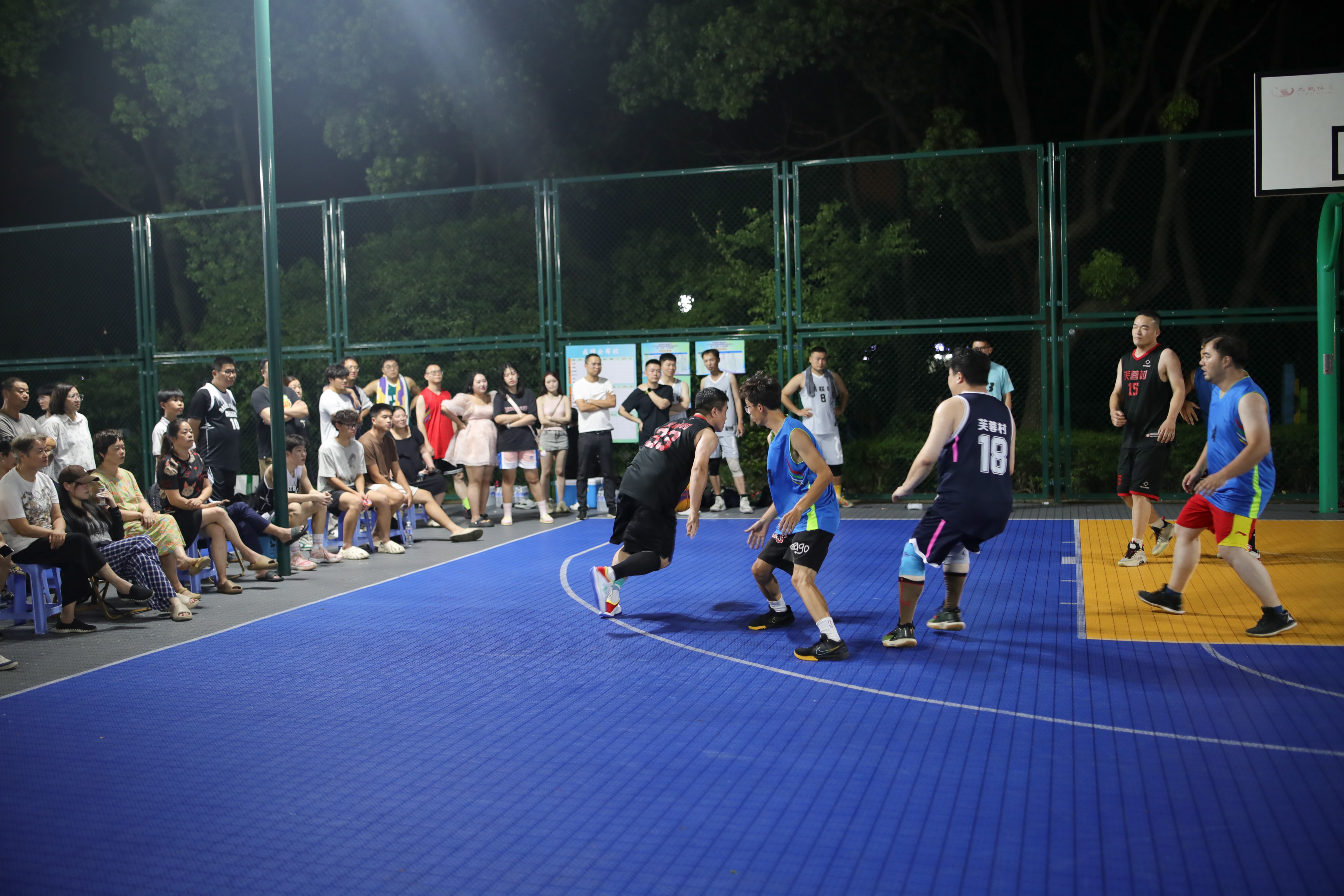 特色社区篮球联盟成立,促进邻里互动与全民健身的简单介绍 特色社区篮球联盟成立,促进邻里互动与全民健身的简单介绍